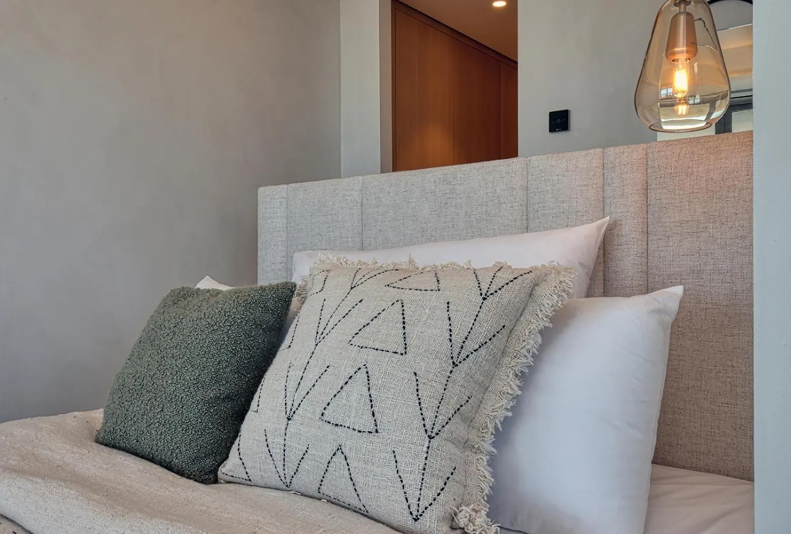 Luxury Beach Front 2 Bed Apartment In Malaga Towers