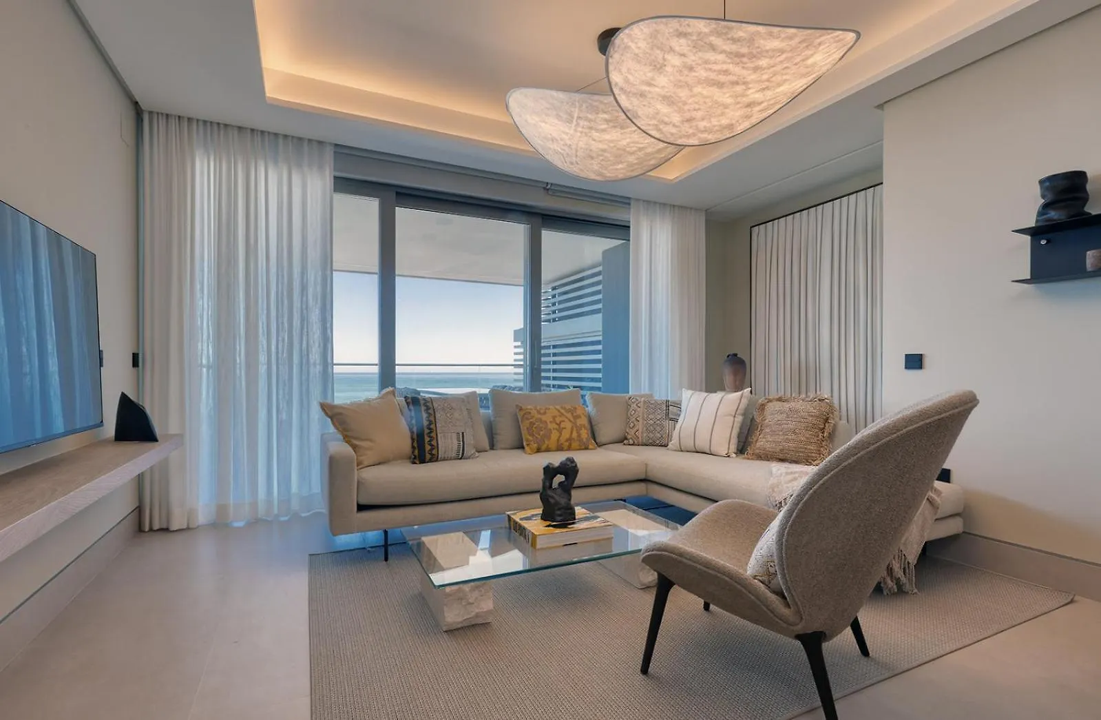 Luxury Beach Front 2 Bed Apartment In Malaga Towers Spain